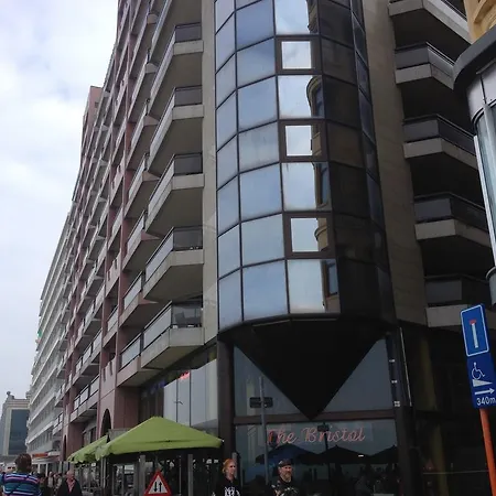 Bristol Palace 11y 布兰肯贝赫